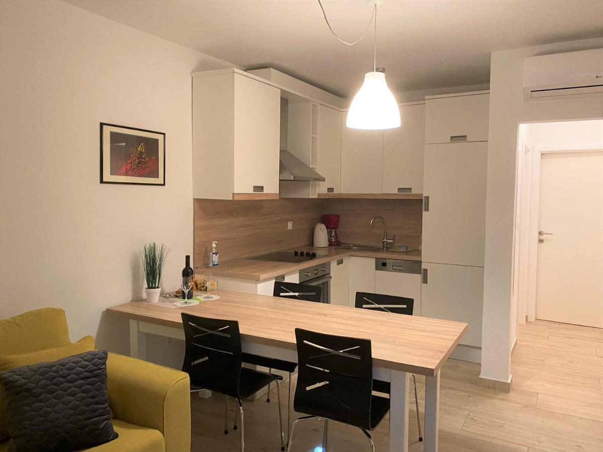 Apartments Carpe Diem Primošten Eksteriør bilde