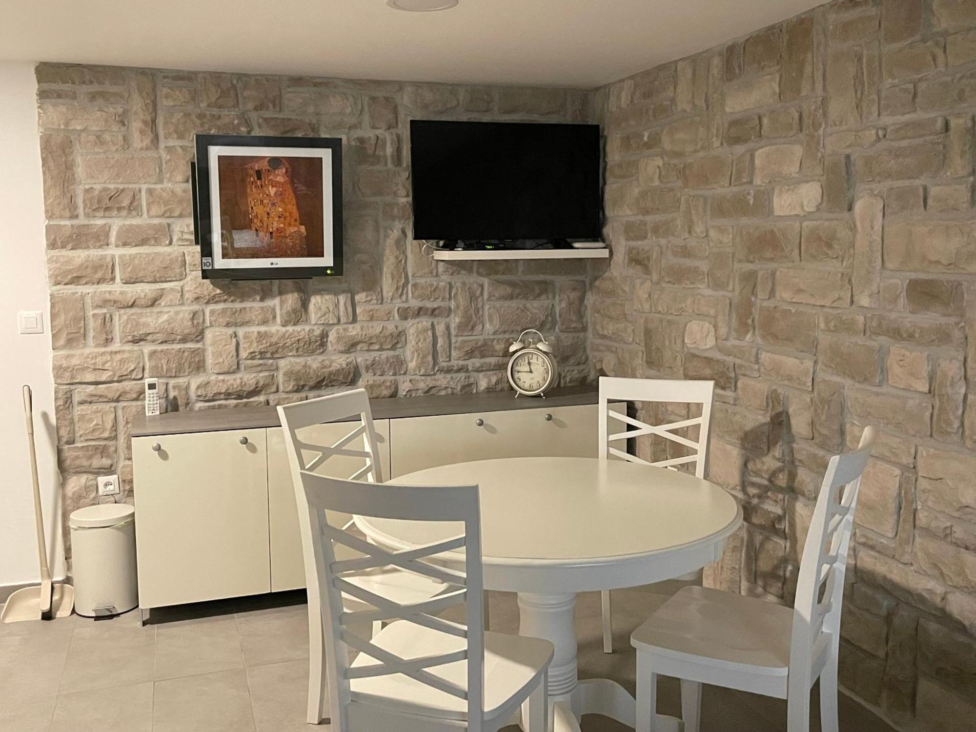 Apartments Carpe Diem Primošten Rom bilde